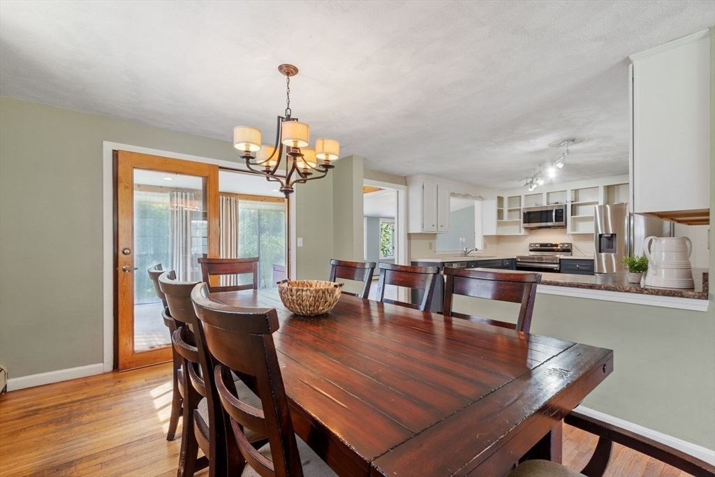 27 Launching Road Andover, MA 01810 - Photo 6 of 42 Gallery Image 6