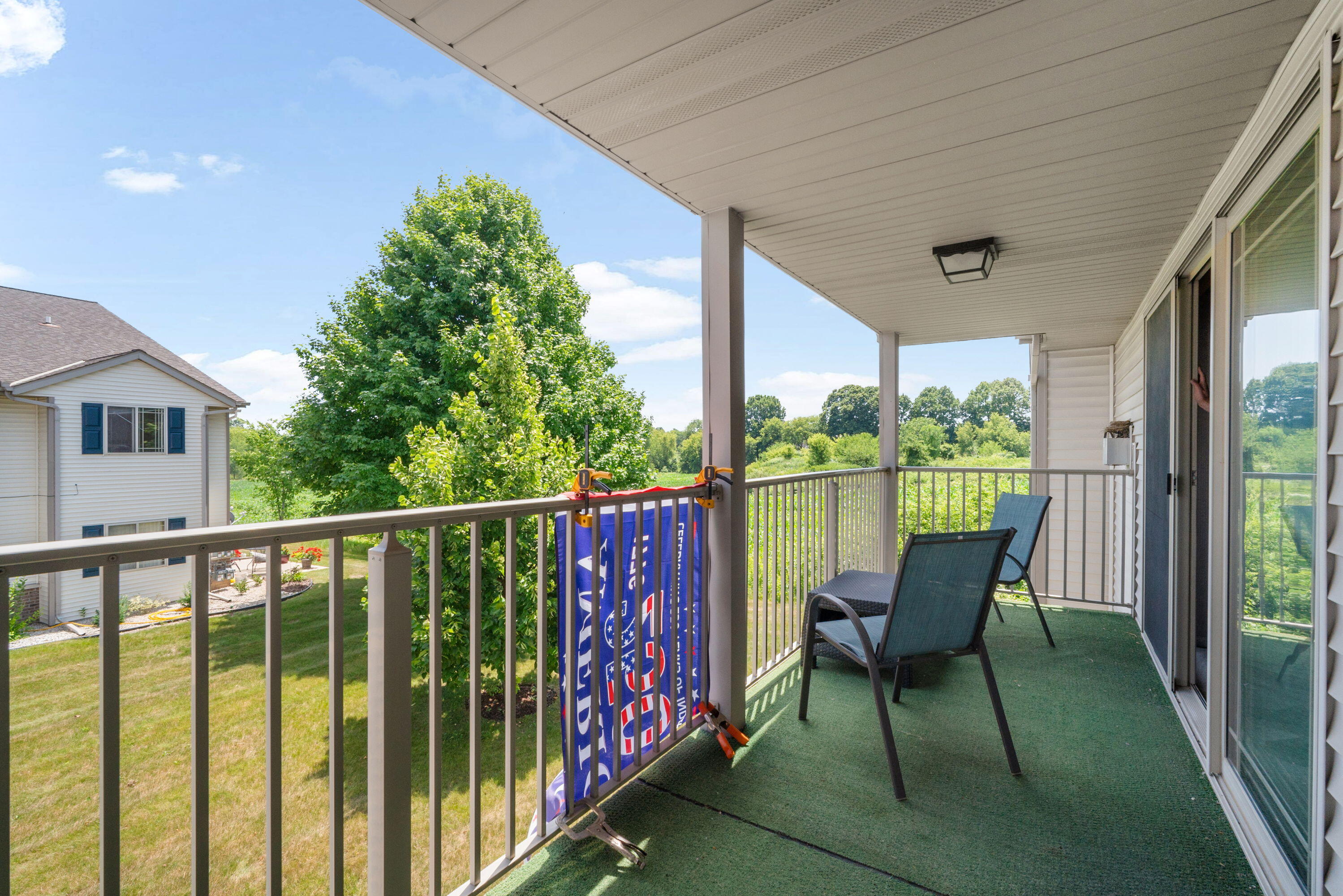 951 Spring Court Newburg, WI 53095 - Photo 17 of 20 19_imgDSC04673