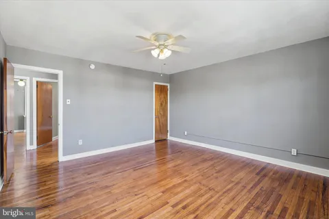 $245,000 | 3442 Valley Green Drive, Drexel Hill, PA 19026