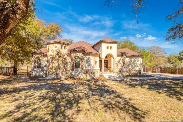 a view of entrance gate of the house