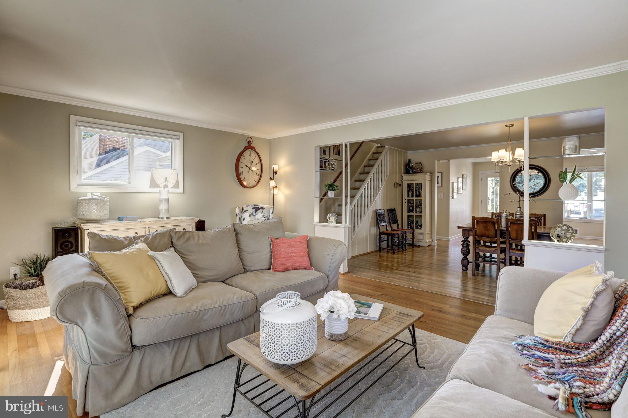 822 Bowie Road Rockville, MD 20852 - Photo 14 of 40 Spacious family room off the dining room.