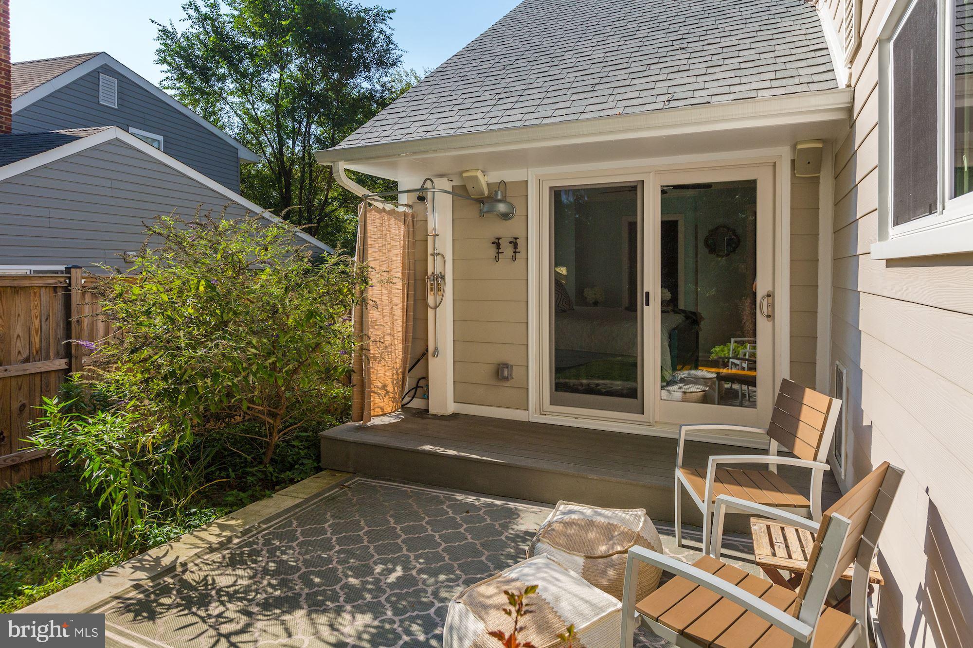 822 Bowie Road Rockville, MD 20852 - Photo 39 of 40 Outdoor shower.