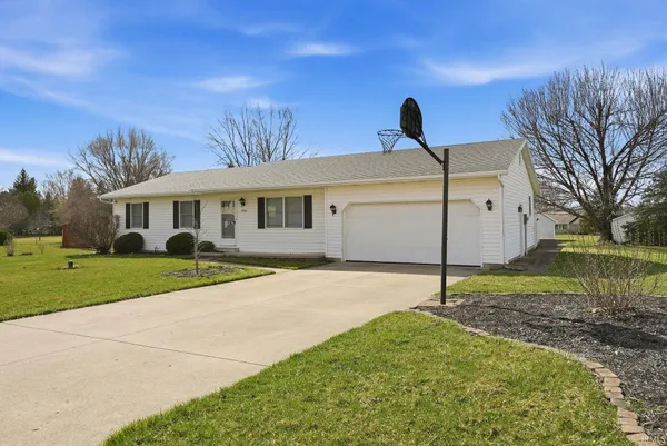 $289,900 | 2704 Huffman Street, Winona Lake, IN 46590