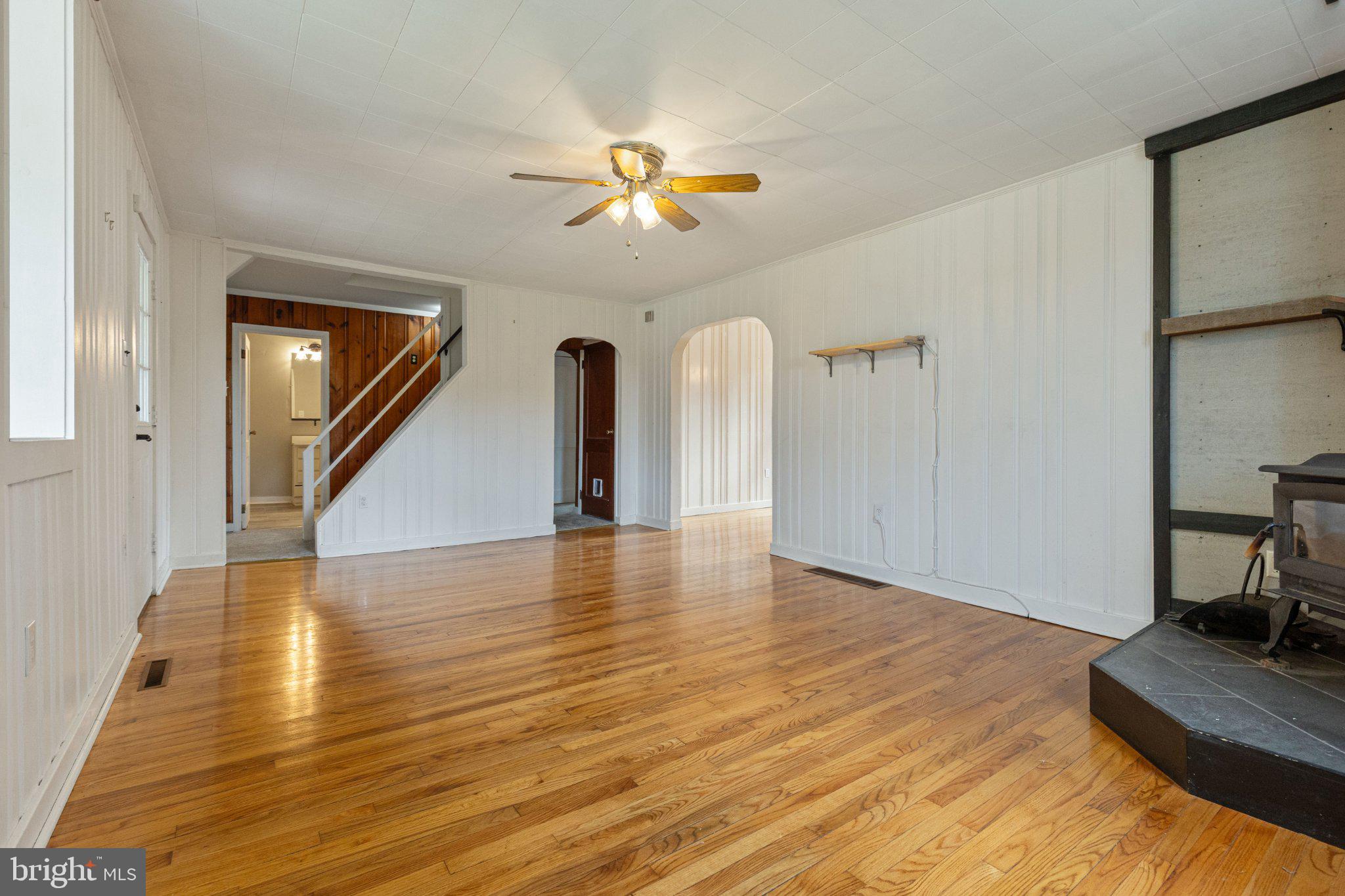 310 Sample Bridge Road Mechanicsburg, PA 17050 - Photo 4 of 25 Gallery Image 4