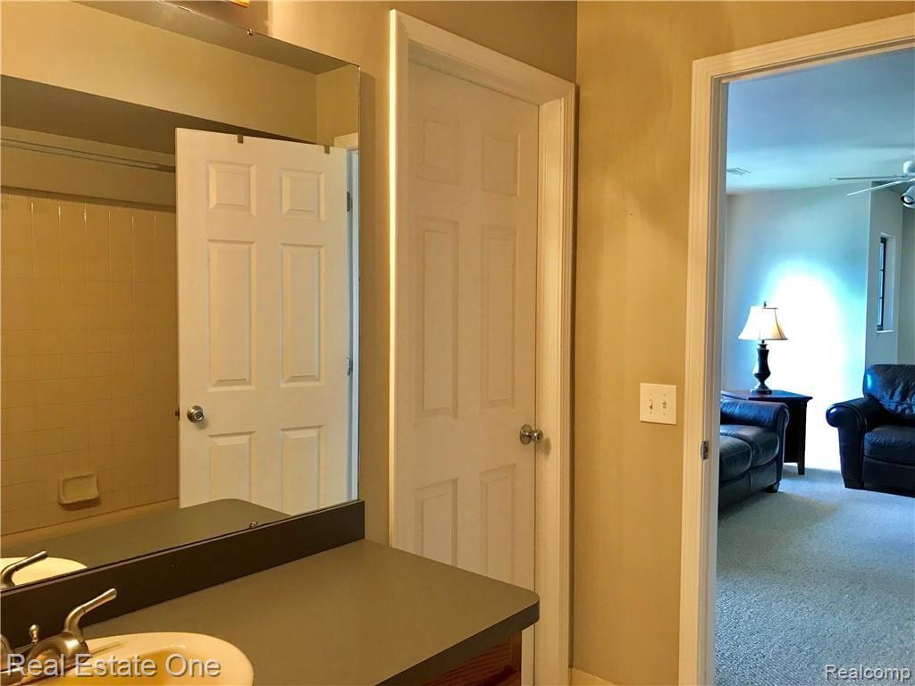 1558 Meadowside Drive, Unit 191 Rochester Hills, MI 48307 - Photo 18 of 19