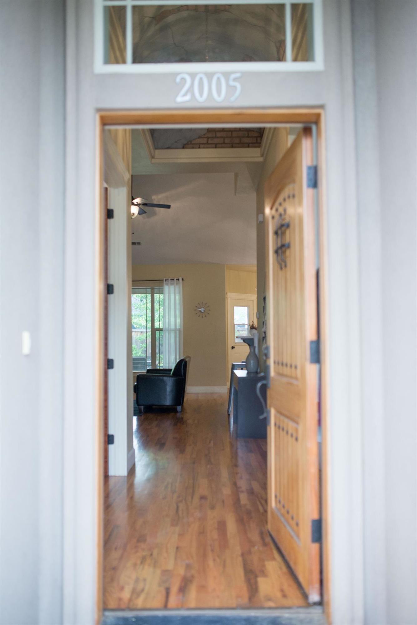 2005 Rabun Way Central Point, OR 97502 - Photo 2 of 27 Custom front door with charming viewing