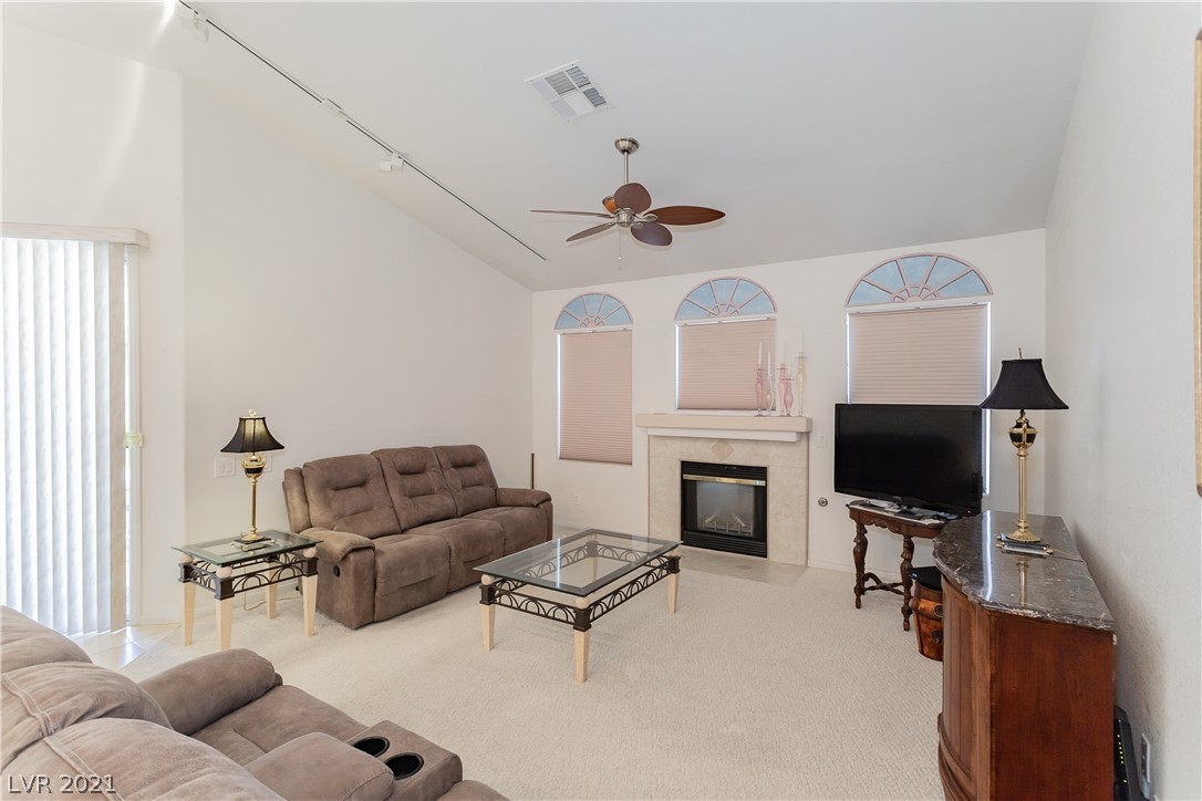 254 Chestnut Ridge Circle Henderson, NV 89012 - Photo 6 of 37 Gallery Image 6