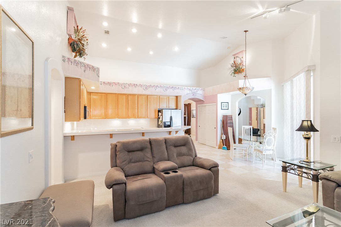 254 Chestnut Ridge Circle Henderson, NV 89012 - Photo 8 of 37 Gallery Image 8