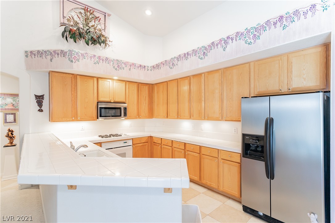 254 Chestnut Ridge Circle Henderson, NV 89012 - Photo 10 of 37 Gallery Image 10