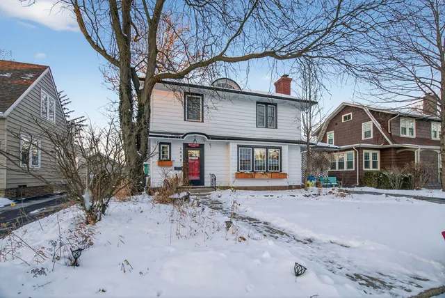 $300,000 | 1826 Sycamore Road, Homewood, IL 60430