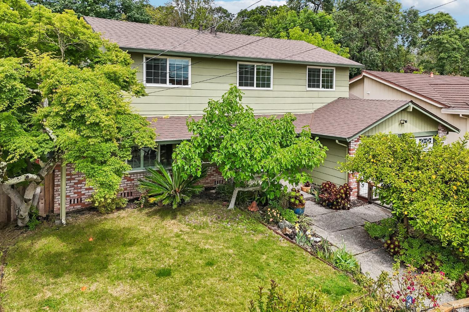2227 Vallejo Street Santa Rosa, CA 95404 - Photo 1 of 54