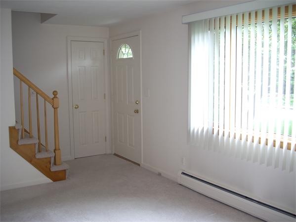 68 Patterson Avenue Springfield, MA 01119 - Photo 9 of 24 an empty room with windows