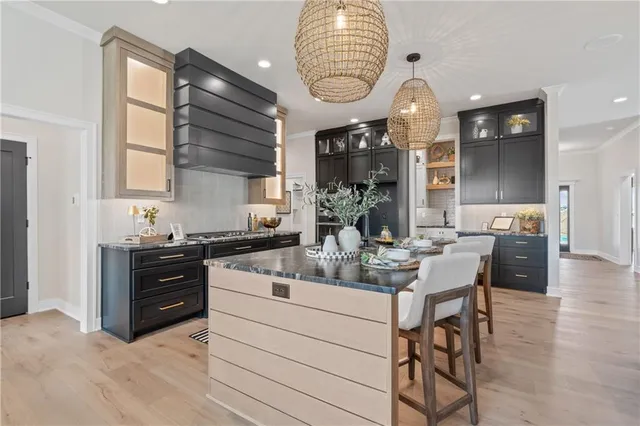 $819,900 | 4312 Northeast Hideaway Drive, Lee's Summit, MO 64064