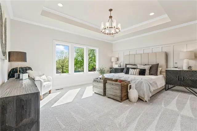 $819,900 | 4312 Northeast Hideaway Drive, Lee's Summit, MO 64064