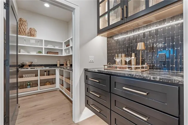 $819,900 | 4312 Northeast Hideaway Drive, Lee's Summit, MO 64064