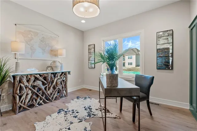 $819,900 | 4312 Northeast Hideaway Drive, Lee's Summit, MO 64064