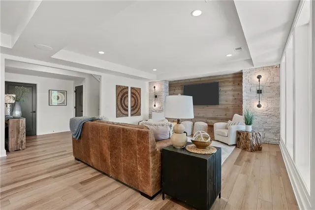 $819,900 | 4312 Northeast Hideaway Drive, Lee's Summit, MO 64064