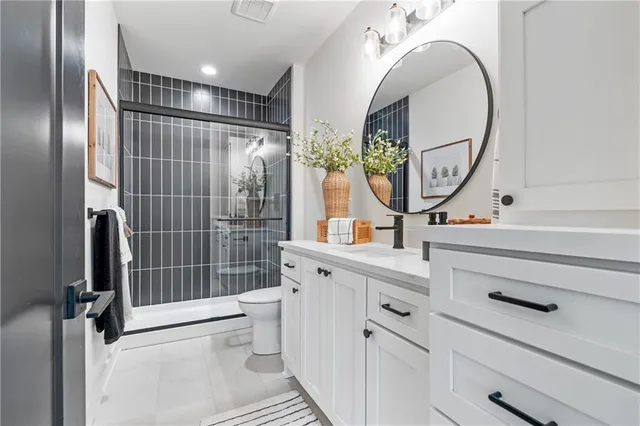 $819,900 | 4312 Northeast Hideaway Drive, Lee's Summit, MO 64064