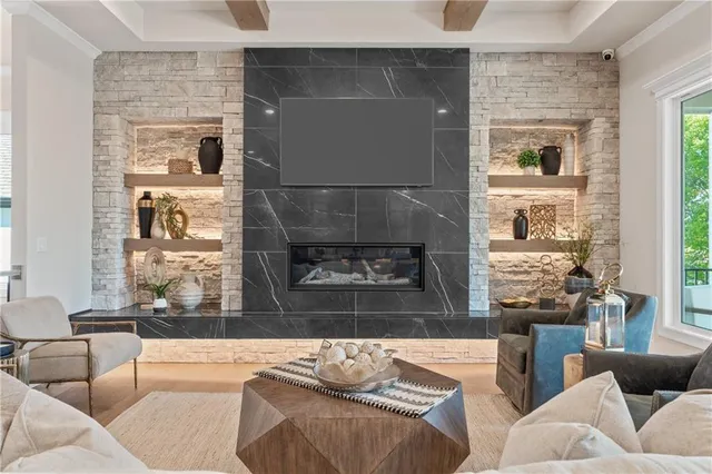 $819,900 | 4312 Northeast Hideaway Drive, Lee's Summit, MO 64064