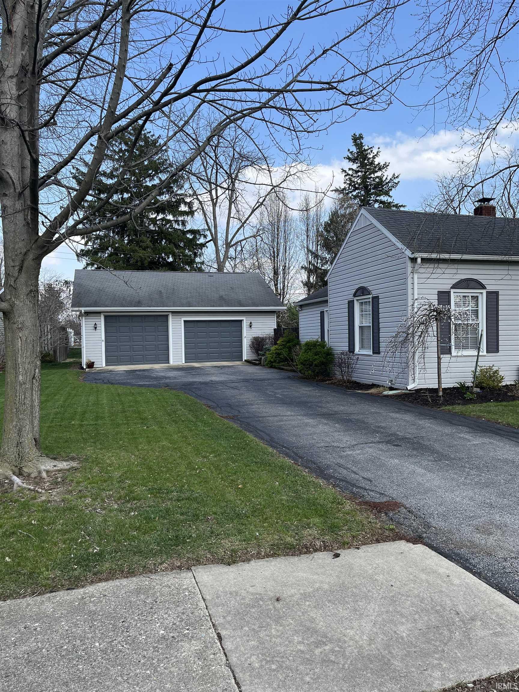 204 North Berkley Road Kokomo, IN 46901 - Photo 2 of 14