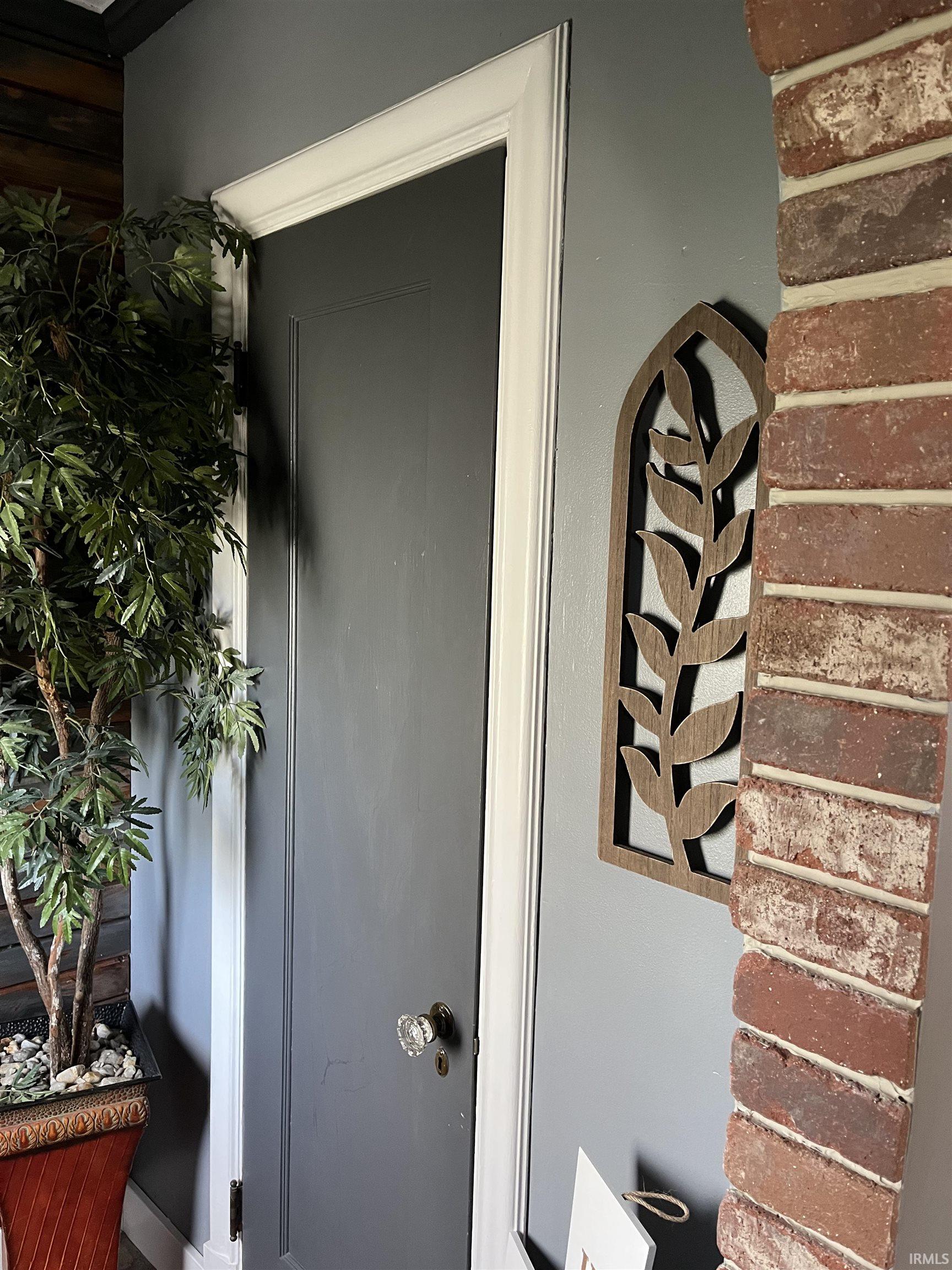 204 North Berkley Road Kokomo, IN 46901 - Photo 5 of 14