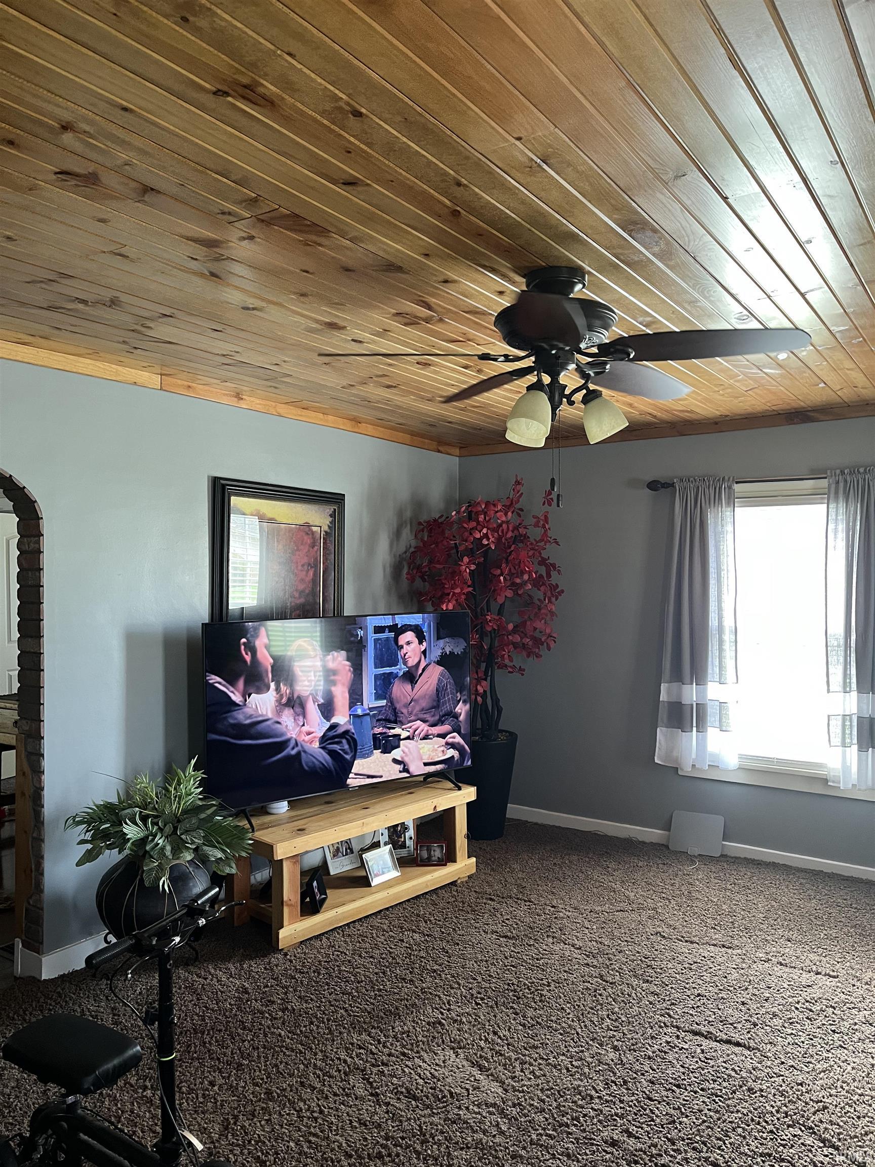 204 North Berkley Road Kokomo, IN 46901 - Photo 6 of 14