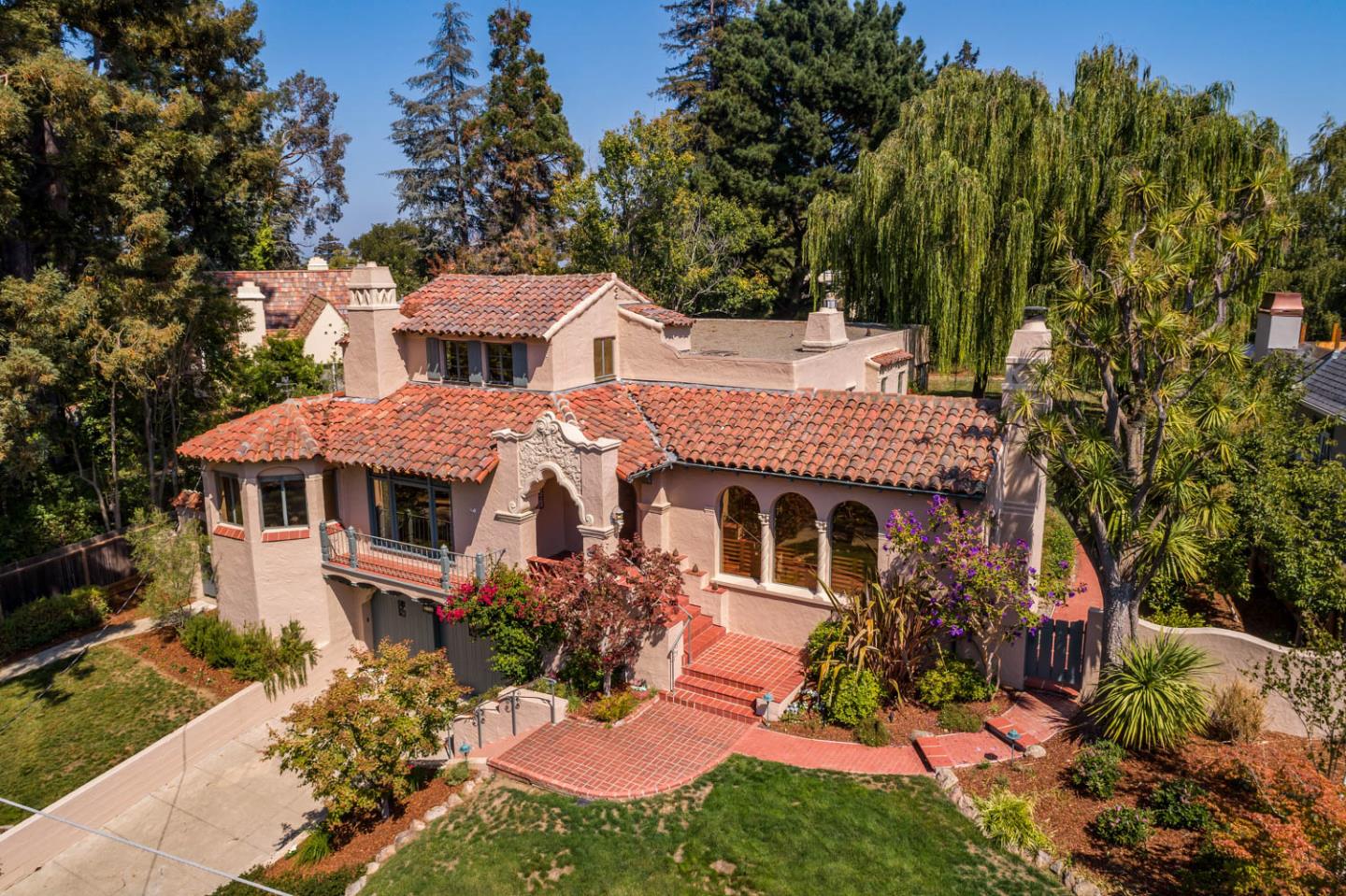 450 Edgewood Road San Mateo, CA 94402 - Photo 2 of 39 Gallery Image 2