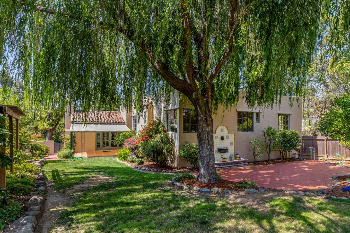 450 Edgewood Road San Mateo, CA 94402 - Photo 4 of 39 Gallery Image 4