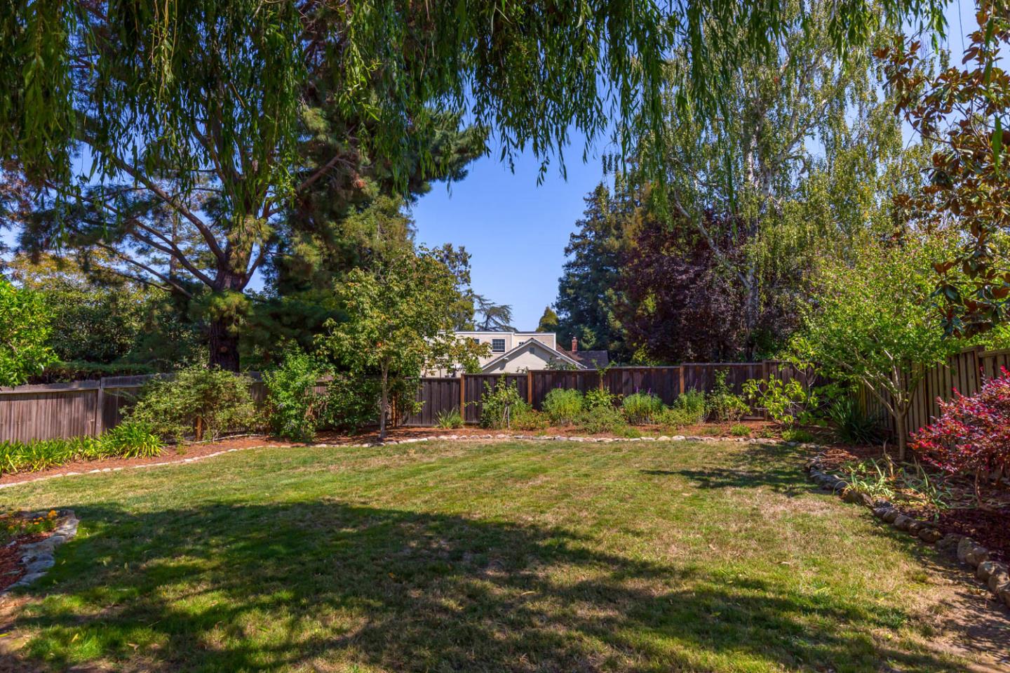 450 Edgewood Road San Mateo, CA 94402 - Photo 5 of 39 Gallery Image 5