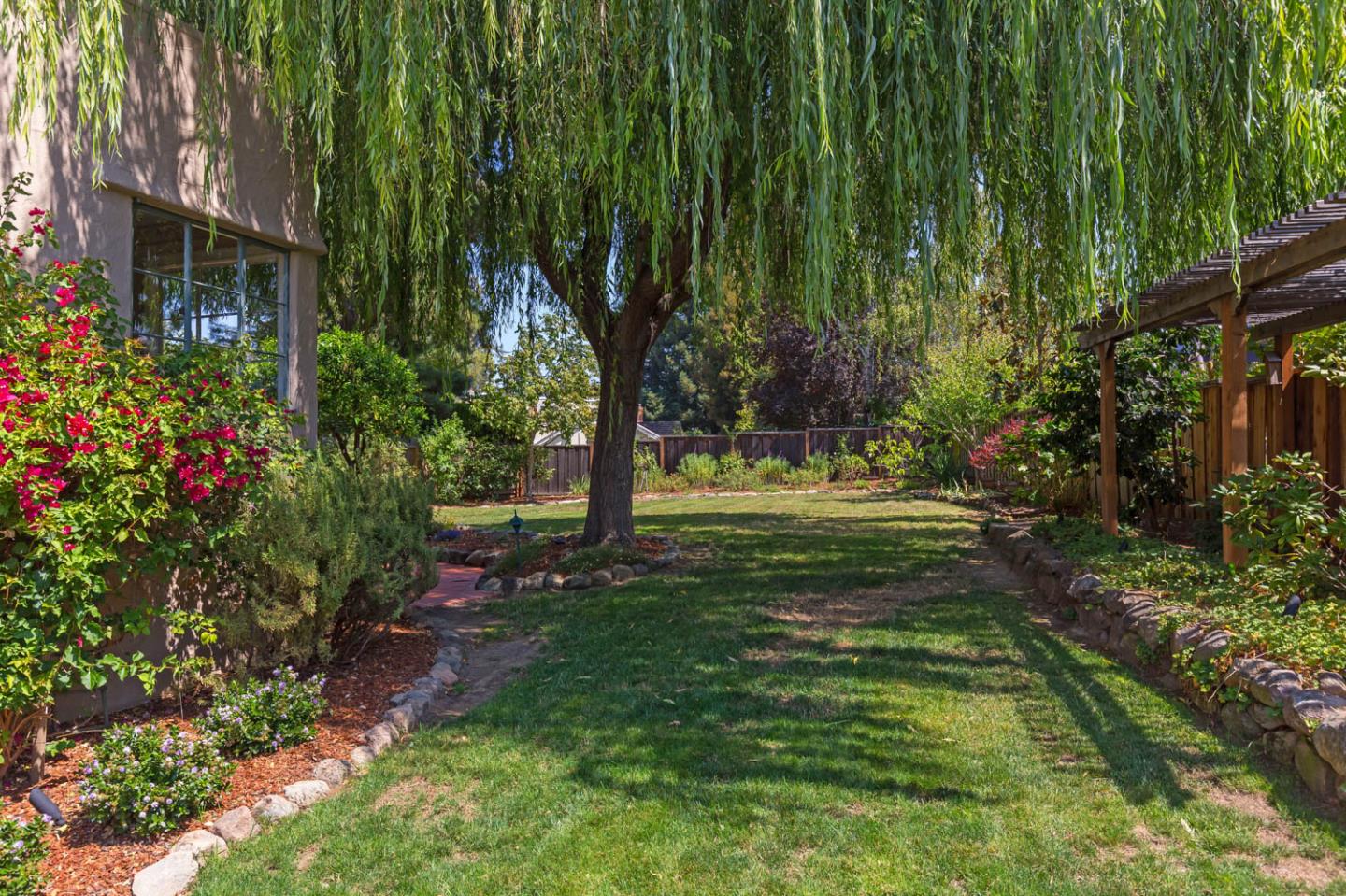 450 Edgewood Road San Mateo, CA 94402 - Photo 6 of 39 Gallery Image 6
