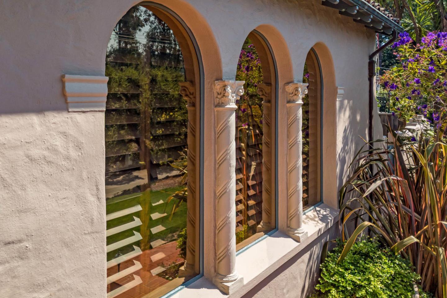 450 Edgewood Road San Mateo, CA 94402 - Photo 9 of 39 Gallery Image 9