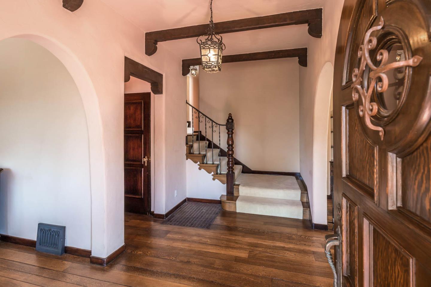 450 Edgewood Road San Mateo, CA 94402 - Photo 10 of 39 Gallery Image 10