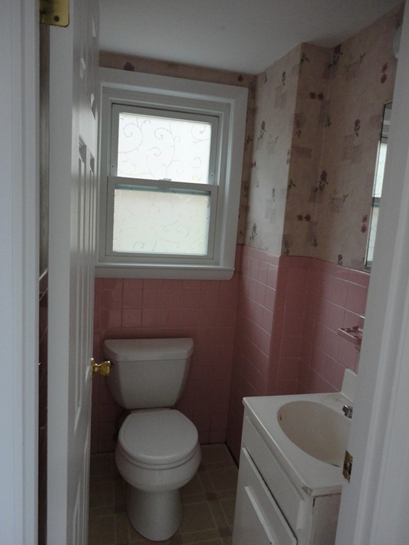 74 Glencliff Road Boston, MA 02131 - Photo 10 of 26 Gallery Image 10