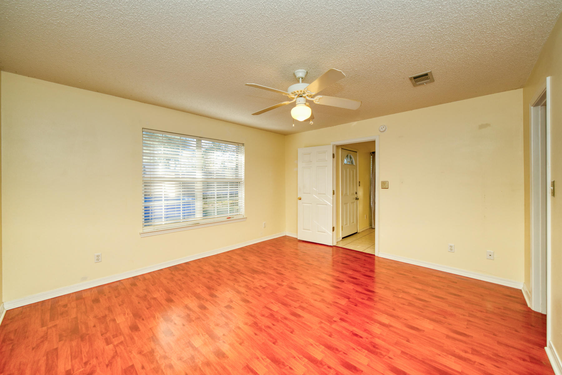 5717 Ridge Avenue Milton, FL 32583 - Photo 8 of 16 Gallery Image 8