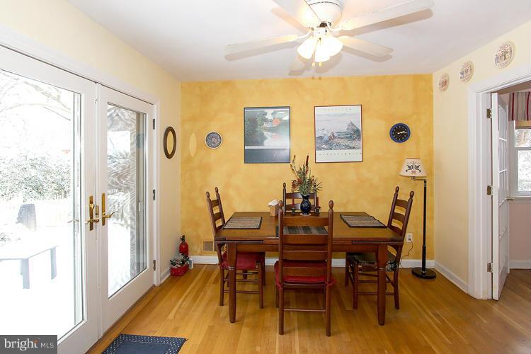 6214 Redwing Road Bethesda, MD 20817 - Photo 20 of 28 Dining Room