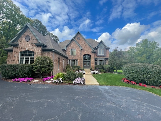 2086 Bilter Road Aurora, IL 60502 - Photo 53 of 59 a front view of a house with entertaining space