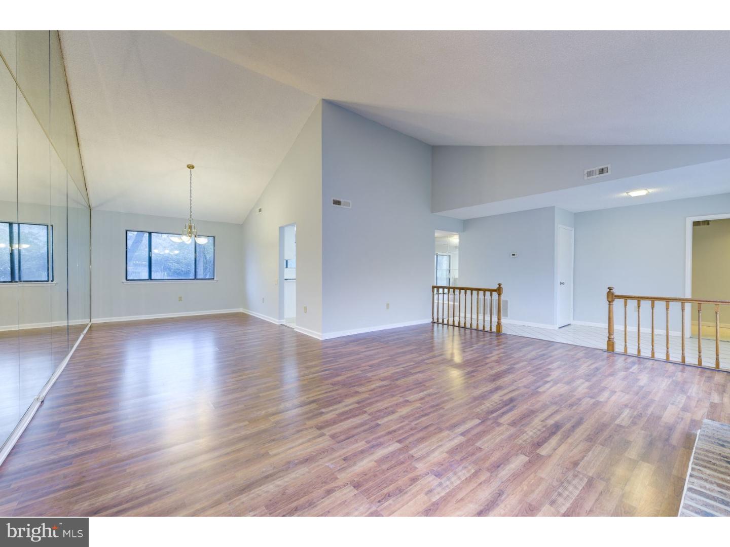 3 Yale Road Marlton, NJ 08053 - Photo 5 of 25 Living Room