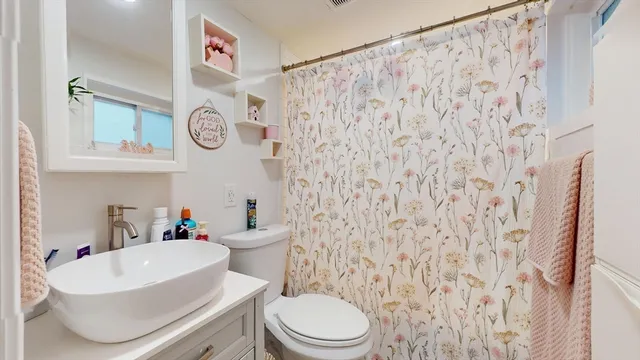 $649,900 | 254-256 Pleasant Street, Lowell, MA 01852