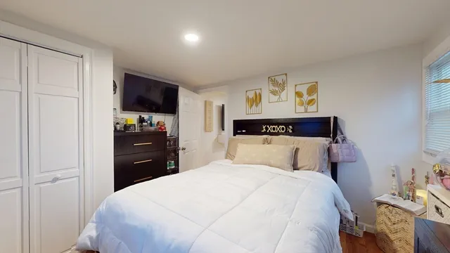 $649,900 | 254-256 Pleasant Street, Lowell, MA 01852