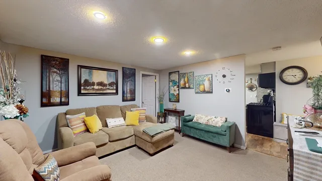 $649,900 | 254-256 Pleasant Street, Lowell, MA 01852