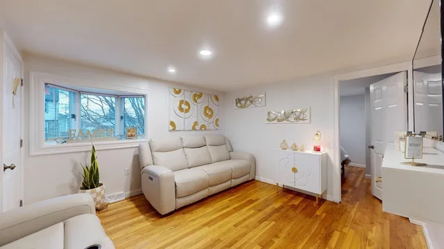 $649,900 | 254-256 Pleasant Street, Lowell, MA 01852