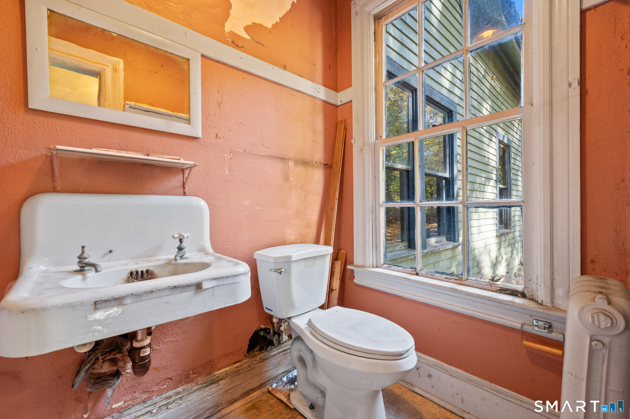 124 River Road Willington, CT 06279 - Photo 29 of 40 a bathroom with a sink a toilet and a bathtub