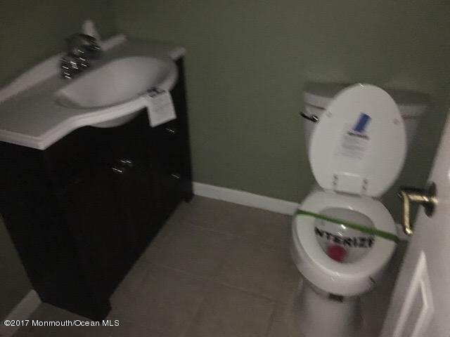 2 Swan Road Howell, NJ 07731 - Photo 5 of 22 unflagged_015