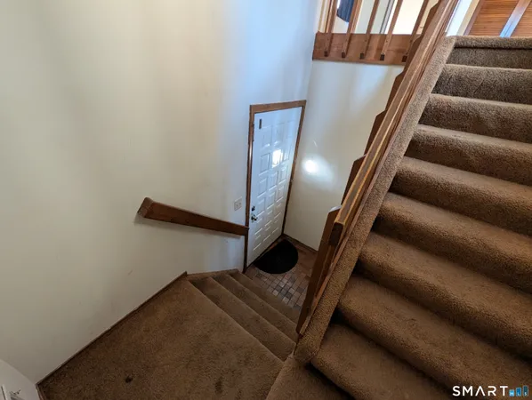 $2,300 | 17 Little Oak Lane, Unit 17, Rocky Hill, CT 06067