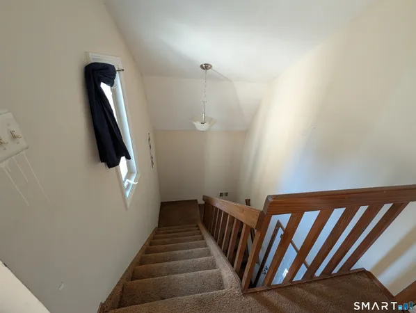 $2,300 | 17 Little Oak Lane, Unit 17, Rocky Hill, CT 06067