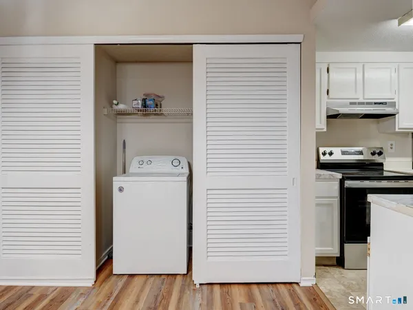 $2,300 | 17 Little Oak Lane, Unit 17, Rocky Hill, CT 06067