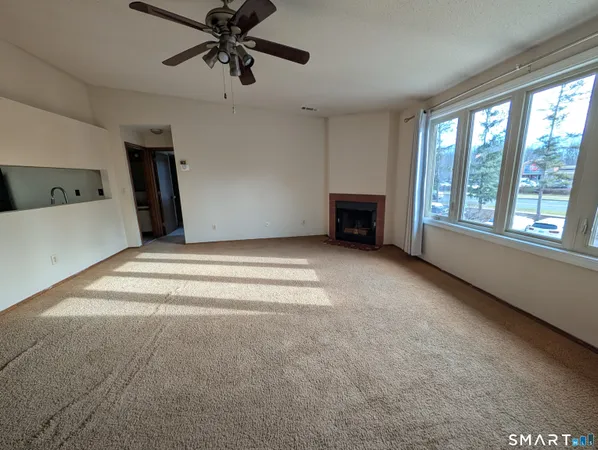 $2,300 | 17 Little Oak Lane, Unit 17, Rocky Hill, CT 06067