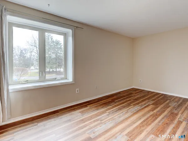 $2,300 | 17 Little Oak Lane, Unit 17, Rocky Hill, CT 06067