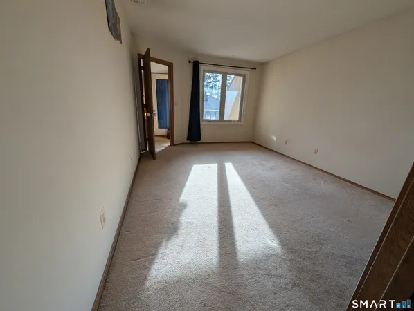 $2,300 | 17 Little Oak Lane, Unit 17, Rocky Hill, CT 06067