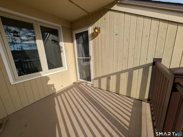 $2,300 | 17 Little Oak Lane, Unit 17, Rocky Hill, CT 06067